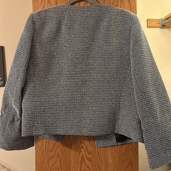 Nine West Textured Blazer with Tie sleeves - Picture 7 of 7